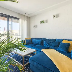 spectacular-2-bedrooms-in-the-heart-of-casablanca.hotels-casablanca.net/